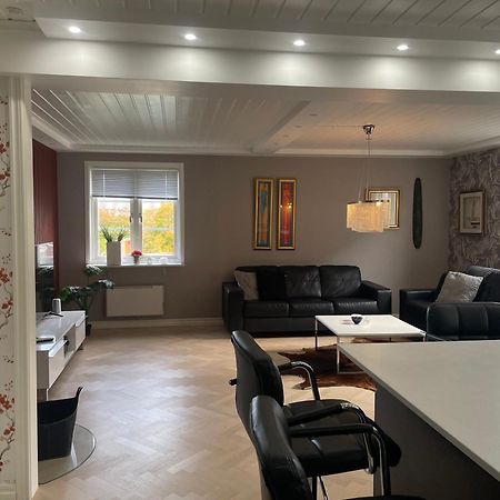 Apartment Uddevalla Bohuslaen Bubbelbad 外观 照片